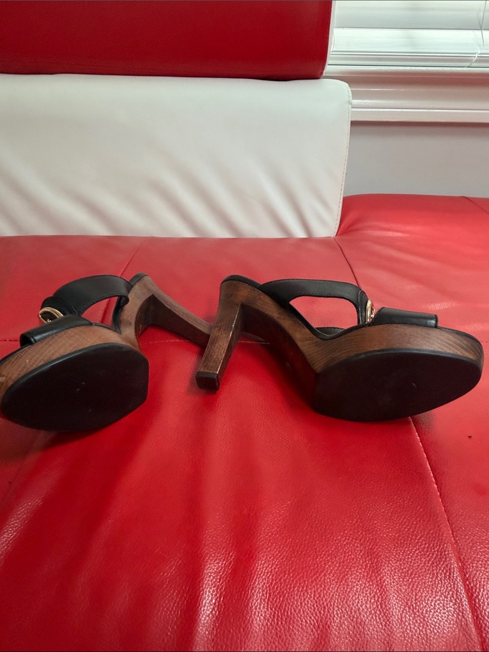 Gucci Black Leather Platform Mules with Gold Double-G Accent - Picture 4 of 5